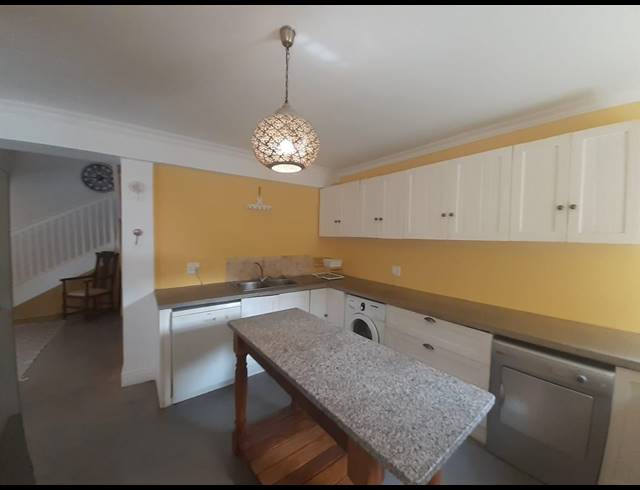 2 BEDROOM HOUSE RENTED IN ESSEXVALE